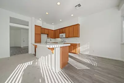 9721 Sand Hollow Way, Elk Grove, CA 95757 - Photo 11