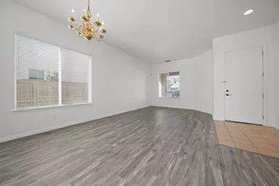 9721 Sand Hollow Way, Elk Grove, CA 95757 - Photo 5