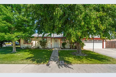 4801 Glenmoor Way, Denair, CA 95316 - Photo 1