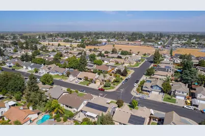 2354 Country Manor Drive, Riverbank, CA 95367 - Photo 17