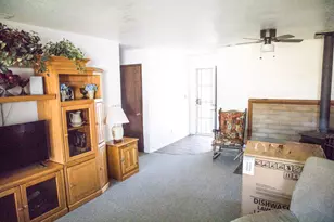 18998 N Lockewood Ln, Lockeford, CA 95237 - Photo 3