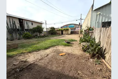 230 W 18th Street, Merced, CA 95340 - Photo 23