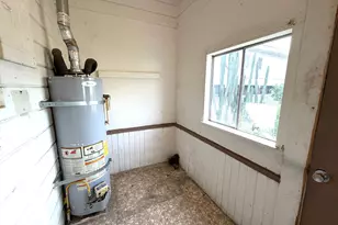 230 W 18th St, Merced, CA 95340 - Photo 19