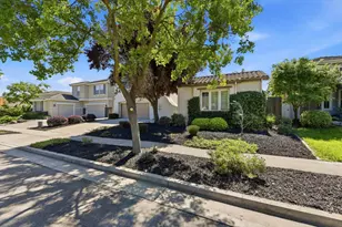 1733 Klamath Rd, West Sacramento, CA 95691 - Photo 3
