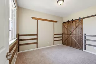 933 Abbotsford Ct, Plumas Lake, CA 95961 - Photo 25