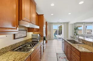 933 Abbotsford Ct, Plumas Lake, CA 95961 - Photo 13