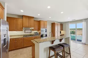 933 Abbotsford Ct, Plumas Lake, CA 95961 - Photo 11
