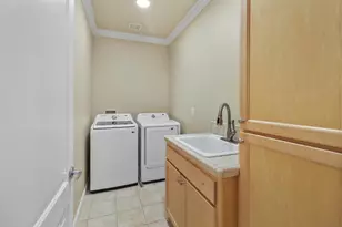 1610 Arden Bluffs Ln, Carmichael, CA 95608 - Photo 45