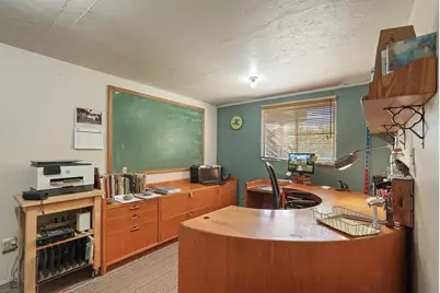10450 Walnut Grove Road, Thornton, CA 95686 - Photo 23