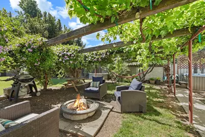 10450 Walnut Grove Road, Thornton, CA 95686 - Photo 45