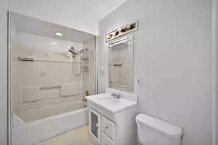 2600 Connie Dr, Sacramento, CA 95815 - Photo 13