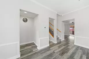 8252 Crichton Way, Elk Grove, CA 95758 - Photo 13