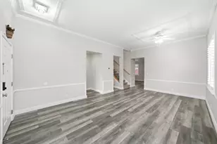 8252 Crichton Way, Elk Grove, CA 95758 - Photo 11