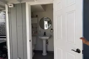 1123 E Park St, Stockton, CA 95205 - Photo 15