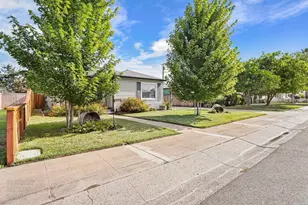 717 Tamarack Dr, Lodi, CA 95240 - Photo 17