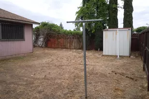 8366 Langtree Way, Sacramento, CA 95823 - Photo 21