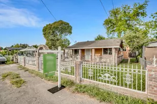 511 S Gertrude Ave, Stockton, CA 95215 - Photo 5