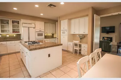 9512 Golf Course Lane, Elk Grove, CA 95758 - Photo 29