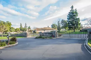 9512 Golf Course Ln, Elk Grove, CA 95758 - Photo 5