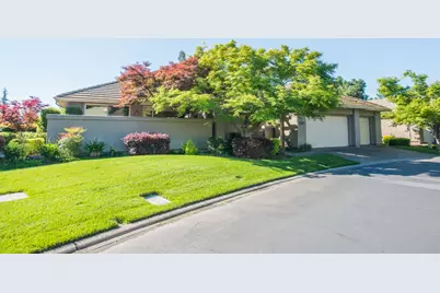 9512 Golf Course Lane, Elk Grove, CA 95758 - Photo 11