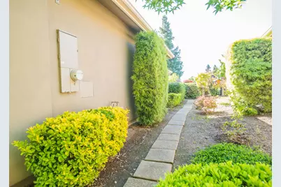 9512 Golf Course Lane, Elk Grove, CA 95758 - Photo 13