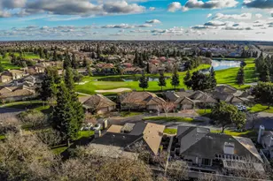 9512 Golf Course Ln, Elk Grove, CA 95758 - Photo 3