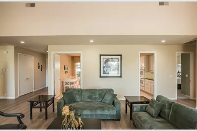 9512 Golf Course Lane, Elk Grove, CA 95758 - Photo 19