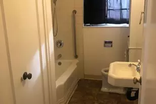 935 W Harding Way, Stockton, CA 95203 - Photo 7