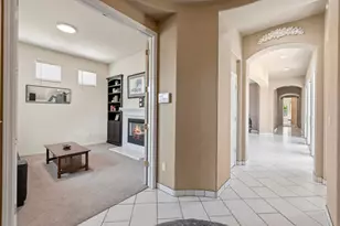 751 Hawkcrest Cir, Sacramento, CA 95835 - Photo 7