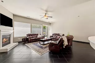 751 Hawkcrest Cir, Sacramento, CA 95835 - Photo 19