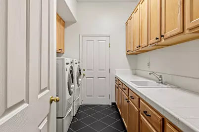 751 Hawkcrest Circle, Sacramento, CA 95835 - Photo 43