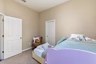 751 Hawkcrest Cir, Sacramento, CA 95835 - Photo 49
