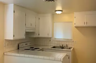 7813 Loucreta Dr, Sacramento, CA 95828 - Photo 5