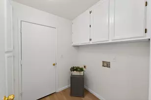 4 San Rogue Ct, Sacramento, CA 95823 - Photo 27
