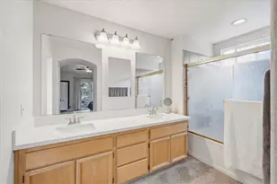 10044 Oglethorpe Way, Elk Grove, CA 95624 - Photo 19