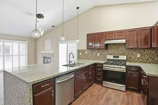 8425 Winterberry Dr, Elk Grove, CA 95624 - Photo 13