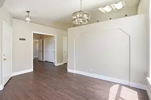 8425 Winterberry Dr, Elk Grove, CA 95624 - Photo 17