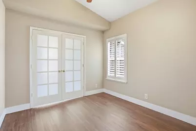 8425 Winterberry Drive, Elk Grove, CA 95624 - Photo 23