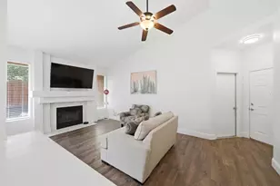 8408 Falcon View Dr, Antelope, CA 95843 - Photo 9