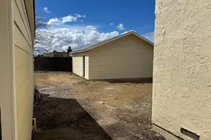 28237 S MacArthur Dr, Tracy, CA 95377 - Photo 25