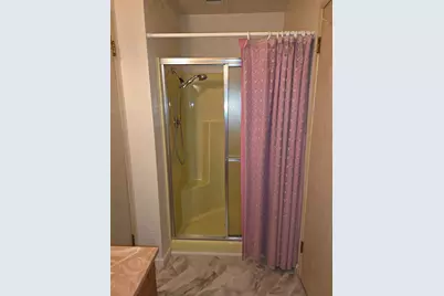 W Ashlan Avenue #25, Fresno, CA 93705 - Photo 19
