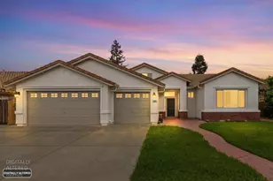 1070 Steele Way, Galt, CA 95632 - Photo 1