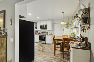 9101 Vernetta Way, Elk Grove, CA 95624 - Photo 7