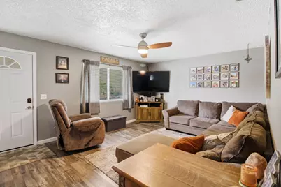 9101 Vernetta Way, Elk Grove, CA 95624 - Photo 3