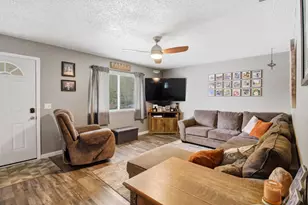 9101 Vernetta Way, Elk Grove, CA 95624 - Photo 3