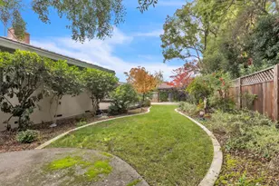 61 Saratoga Cir, Sacramento, CA 95864 - Photo 11