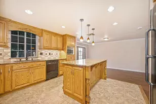 10166 La Gloria Way, Rancho Cordova, CA 95670 - Photo 9