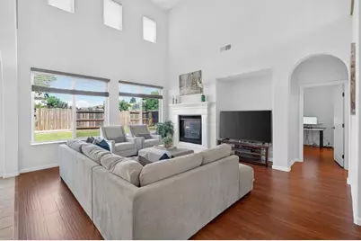 10250 Canadeo Circle, Elk Grove, CA 95757 - Photo 13