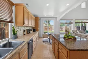 10250 Canadeo Cir, Elk Grove, CA 95757 - Photo 25