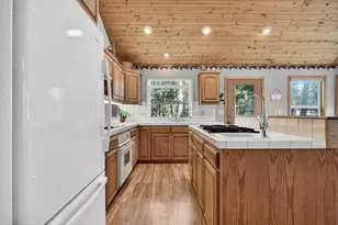 999 Grizzly Way, Arnold, CA 95223 - Photo 17